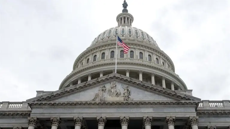 Američki senatori najavljuju “malj sankcija” protiv Rusije – čeka se Trump