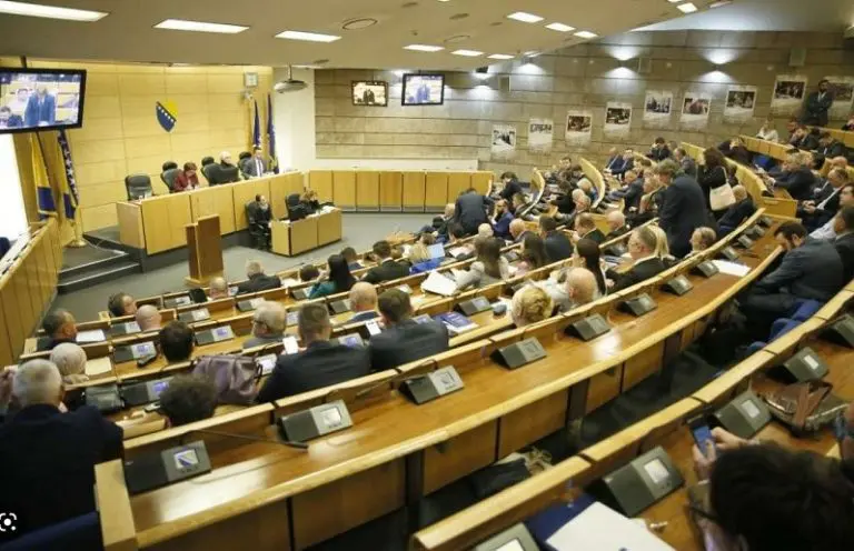 Poslaniku nudili dva miliona KM samo da ne glasa!