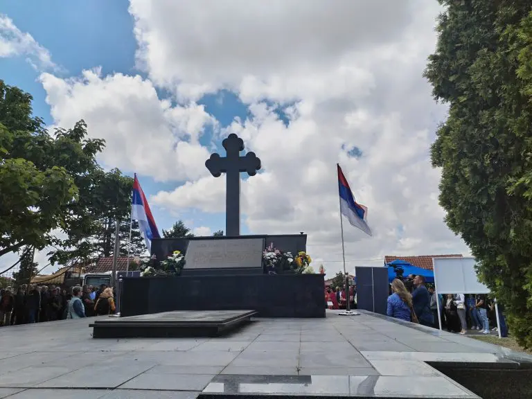 Tuzlanska kolona: Priča koja i 32 godine kasnije ima dvije strane