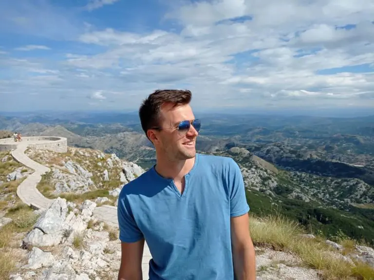 VELIKI ZEMLJOTRES POTRESAO JE BANJALUKU PRIJE PET DECENIJA: Ovo je priča o obnovi i solidarnosti