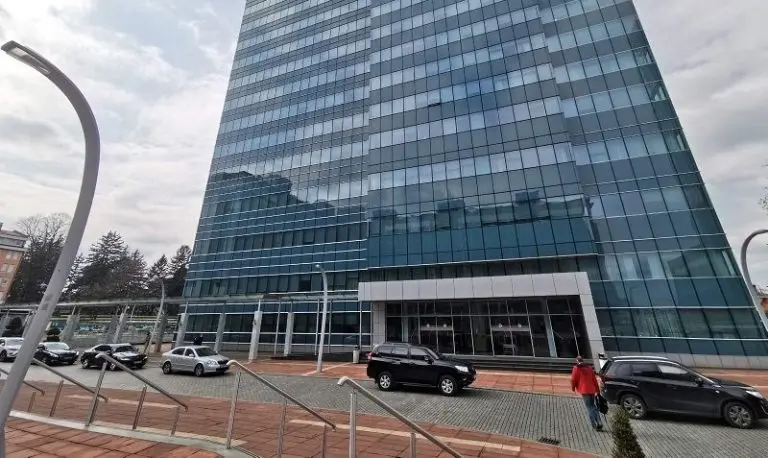 Republika Srpska ukupno zadužena preko 6 milijardi maraka, u 2021. godini se zadužila 862 miliona KM!