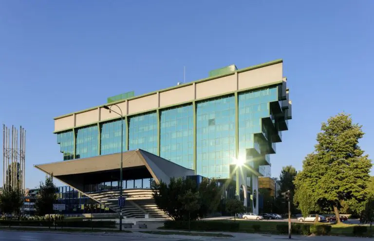 EPBiH diže cijenu struje privrednicima za 70 posto, a Parlament ograničio na 20 posto
