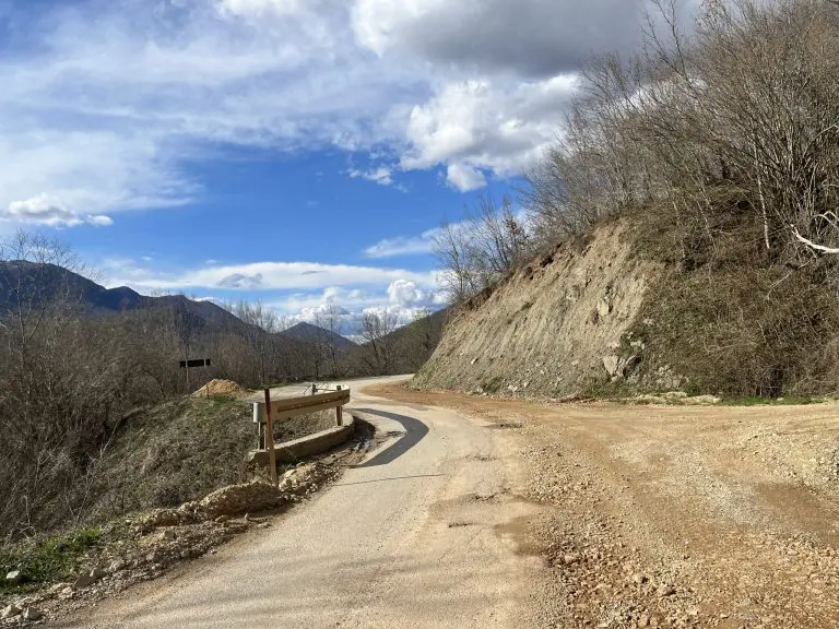 Put smrti i dalje u katastrofalnom stanju: Vlast iznosi neistine o problemu finansiranja puta Foča-Šćepan Polje