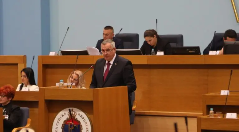 Višković premijerno najavio: U budžetu ima novca za trinaestu platu i penziju i druga iznenađenja!