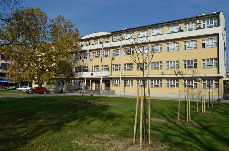 Gradonačelnik Prijedora odbio da se sastane sa evroparlamentarcima! Čekali ga ispred gradske uprave