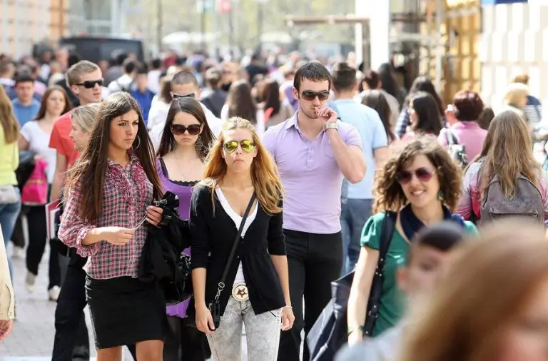 Više od 70 posto mladih osoba želi napustiti BiH nakon školovanja