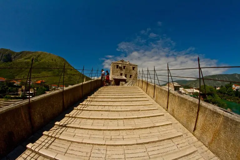 Mostar uvodi vinjete?