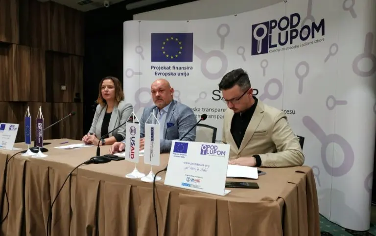 Koalicija “Pod lupom”: Na 23 posto biračkih mjesta nije istaknuta lista članova biračkih odbora