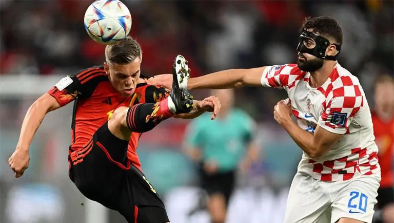 Zašto Joško Gvardiol nosi masku na utakmicama?