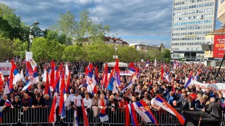 Oštre poruke sa mitinga “Srpska te zove”: Usijana atmosfera se dodatno komplikuje