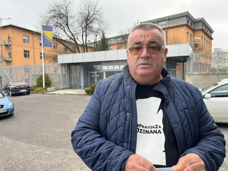 Memić: Ministar policije Admir Katica na panelima sjedi sa pomagačima Dženanovih ubica