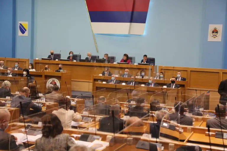 CIK odlučio: Četiri Hrvata ulaze u NSRS, Pokret za državu dobio mandat