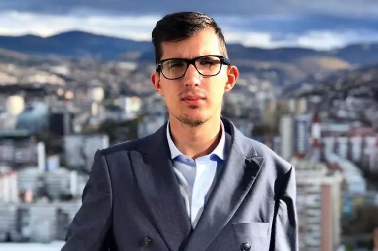 Nedim Sladić: Tipična veljača-prevrtača