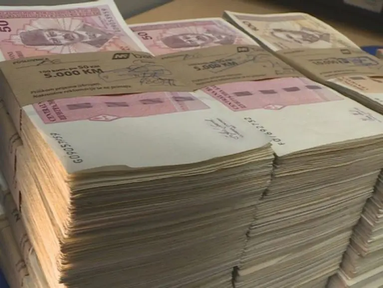 RS pred finansijskim kolapsom: dugovi 1,9 milijardi KM, propuštene EU investicije