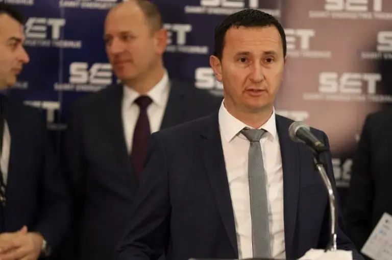 Zaposleni ovlastili gradonačelnika da im smanjuje platu po svojoj volji