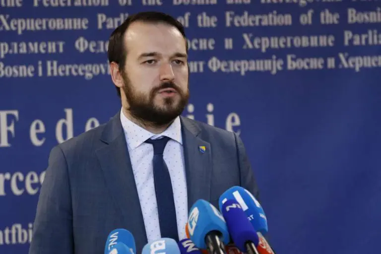 Admir Čavalić za Buku: HDZ-u nije toliko stalo do izmjene fiskalnih zakona, a oni diktiraju tempo rada