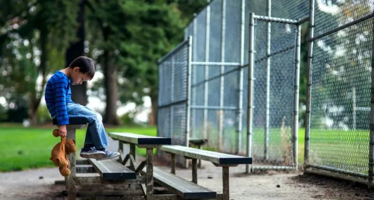 Ni sistem obrazovanja ni roditelji nemaju metode kojima bi spremili decu na svet u koji ulaze