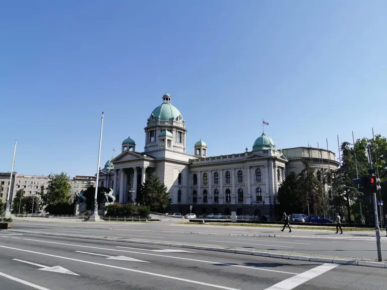 Kako su građani RS uopšte glasali u Beogradu, a ne žive tamo?