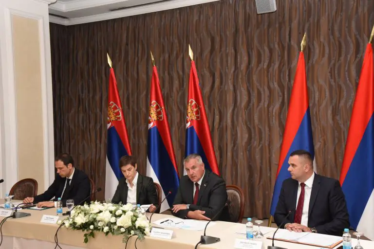U toku zajednička sjednica vlada Republike Srpske i Srbije