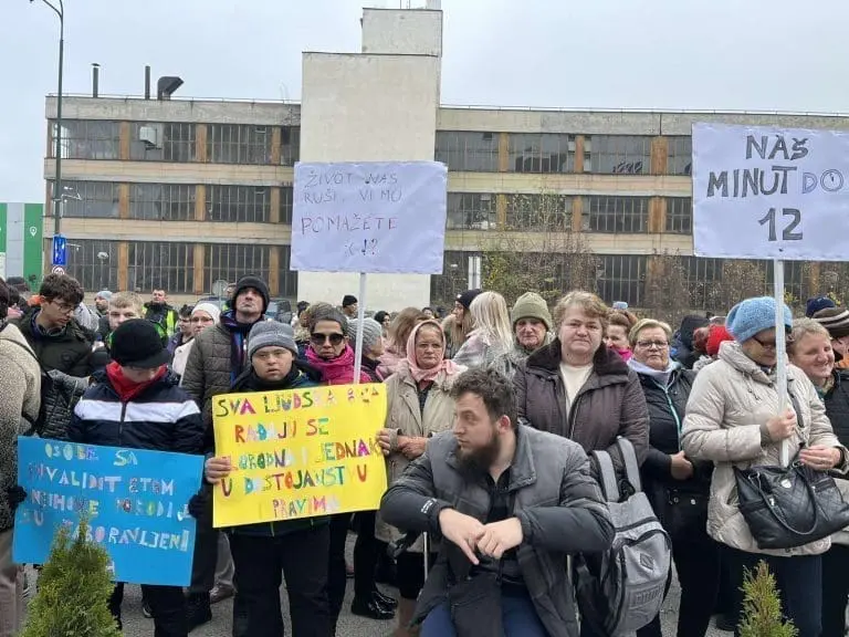 Minut do 12 za osobe s invaliditetom (FOTO)