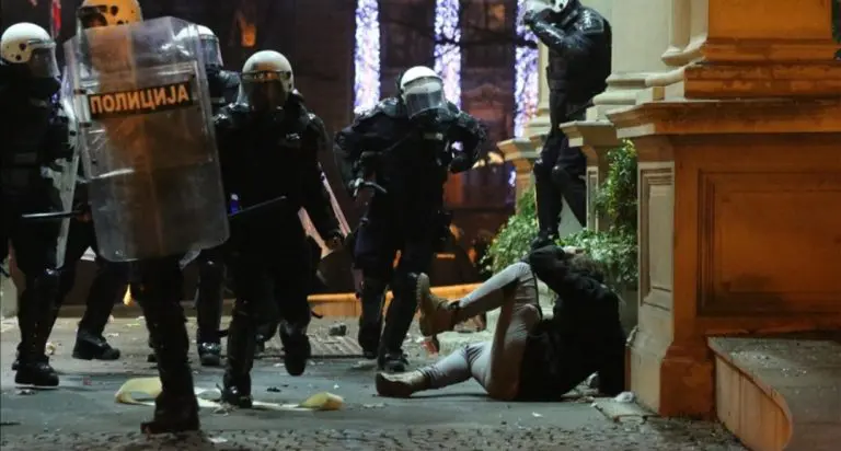 Pogledajte kako su razbijeni protesti u Beogradu