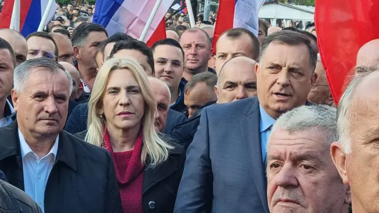 Rusija raspiruje podjele u BiH, a Dodik ima podršku Kremlja?…- “Ko će nam pomoći ako ne Putin”