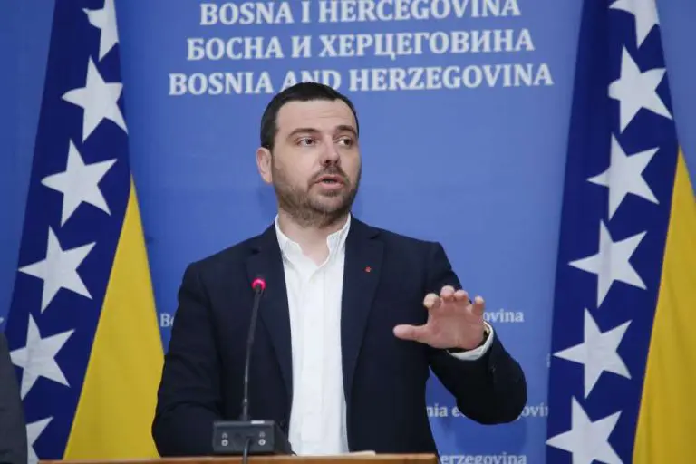 Magazinović:  Ukinuti plaćanja poreza za one koji doniraju hranu