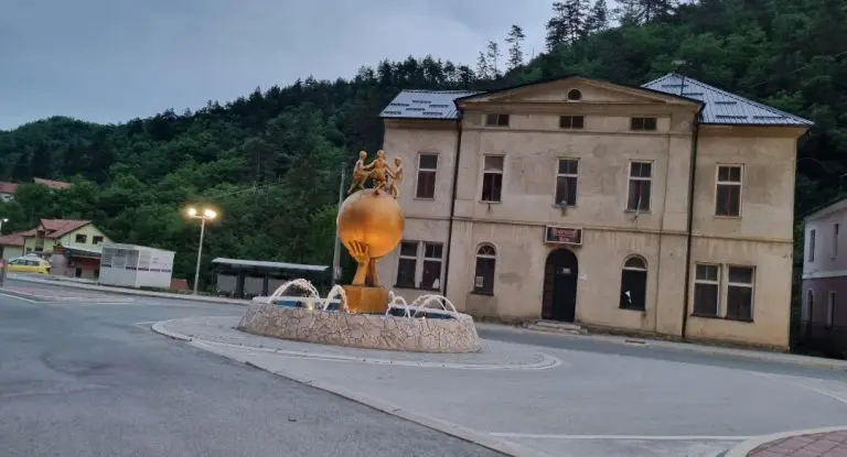 Pogledajte kako izgleda Srebrenica večeras