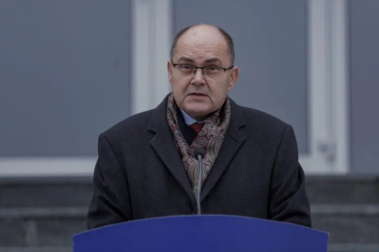 Schmidt u 17:30 sati donosi novu odluku