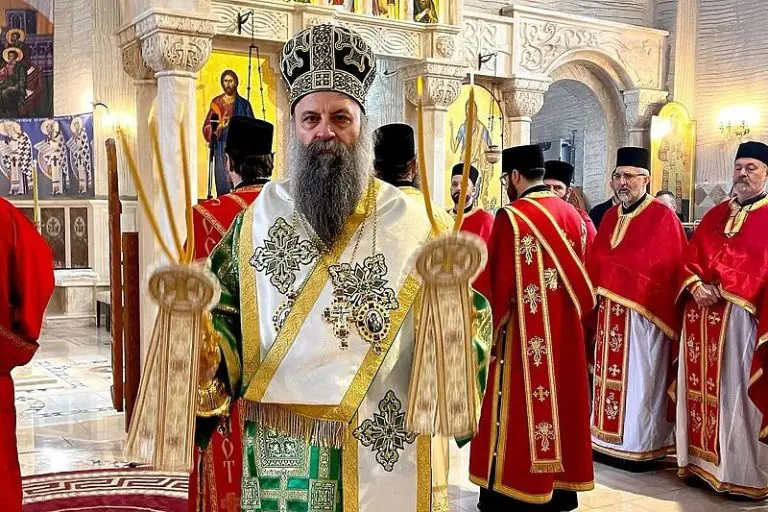 I žene idu u crkvu, mole se i ispovijedaju, kako da shvatimo izgovoreno