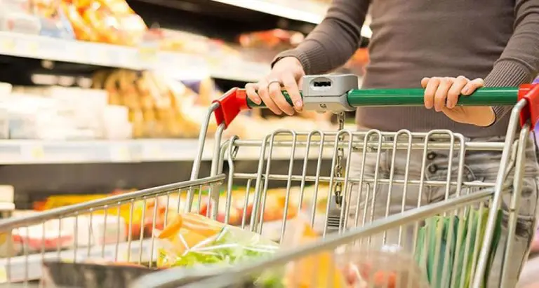 PRAZNICI, POTROŠAČKE NAVIKE i tradicionalna hrana u Bosni i Hercegovini