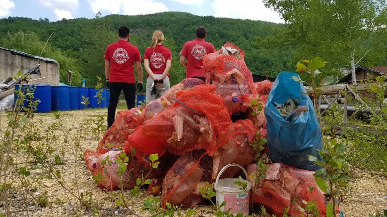 Ronioci sa Višegradskog jezera prikupili 180 kilograma otpada