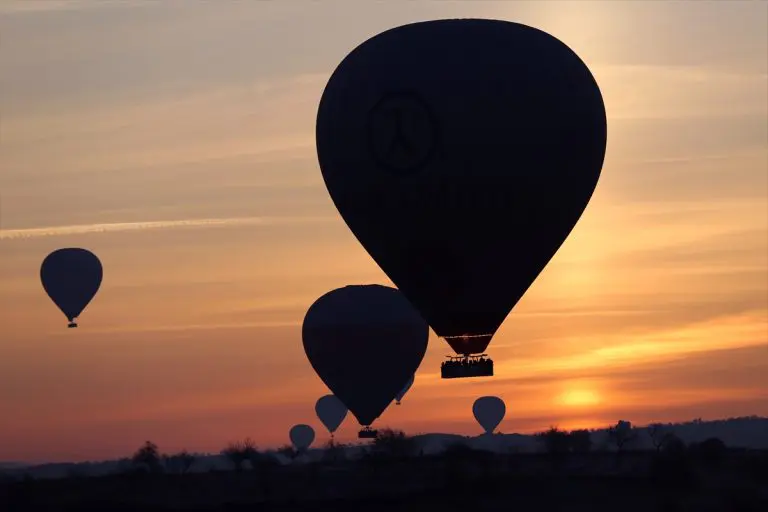 Brojni turisti prvog dana 2023. godine uživali u letenju balonima u Kapadokiji