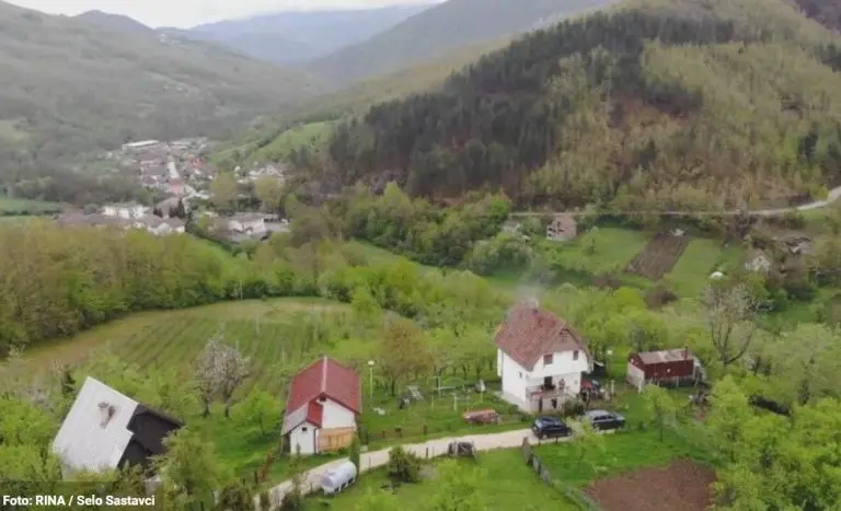Misterija jednog sela: ‘Spavaća soba nam je u jednoj, a kuhinja u drugoj državi’