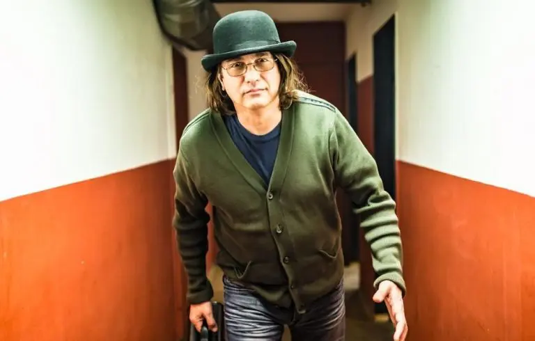 Rambo Amadeus poslao surovu poruku roditeljima: “Nemojte očekivati da će vam deca upisati Sorbonu, kada blejite u šund, ”