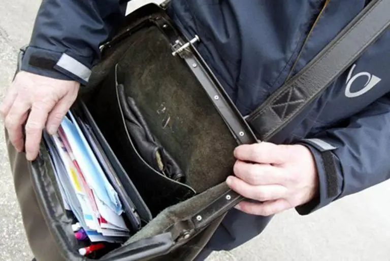 Bijeljina: Poštar se napio, pa dijelio penzije gostima u kafani