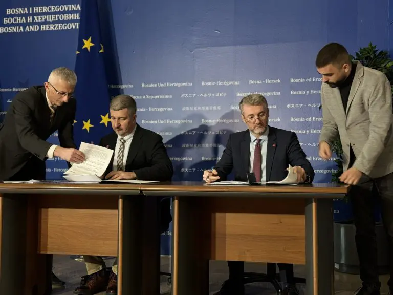 Četiri miliona za BHRT: Riješen mali dio problema finansiranja, ali stvoren novi