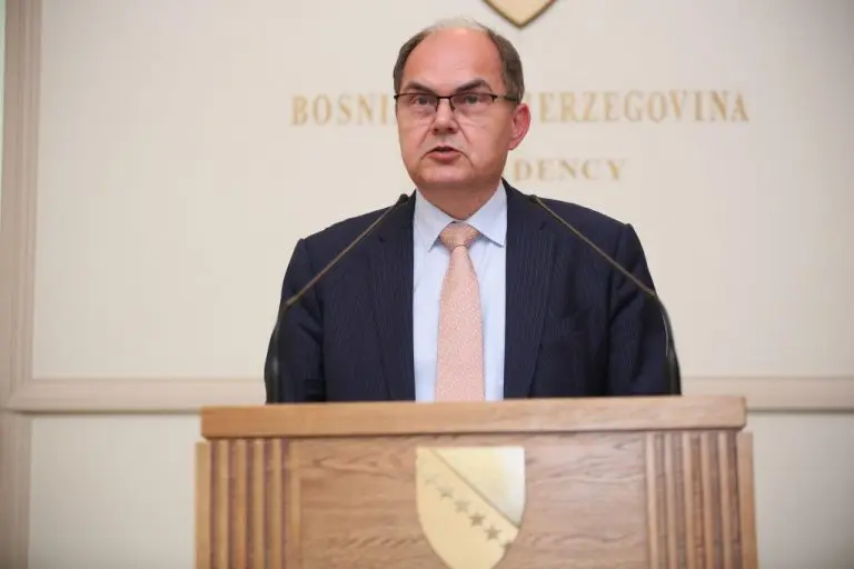 Oštra poruka bh. intelektualaca: Vrijeme je da PIK razmotri da li je Schmidt odgovarajuća osoba za visokog predstavnika u BiH