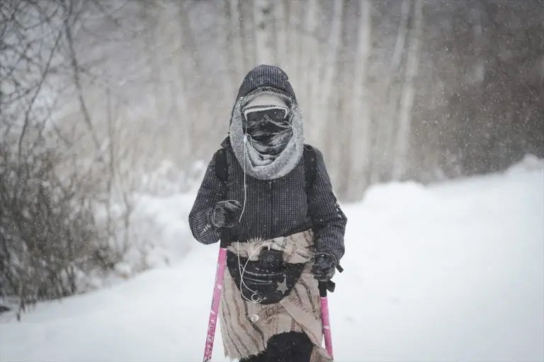 Rekordne hladnoće u Finskoj: Ključala voda se pretvara u ledeni oblak (VIDEO)