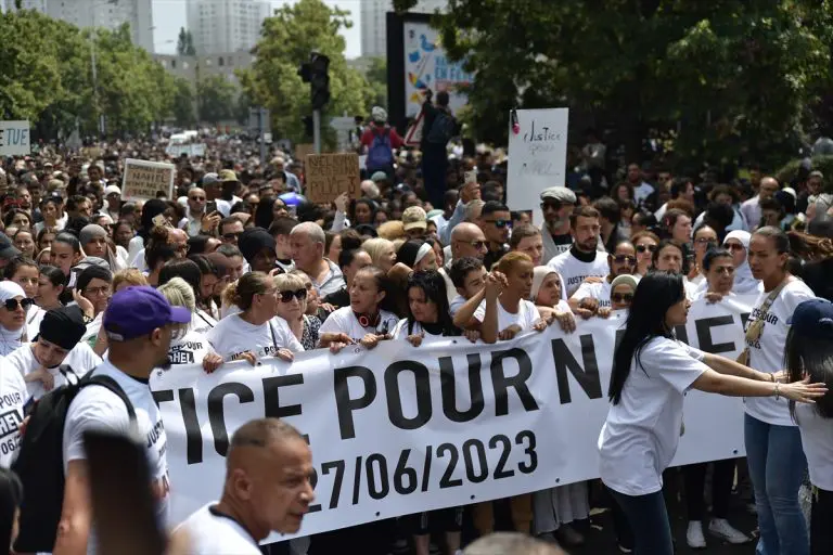 Tenzije u Francuskoj rastu zbog policijskog ubistva tinejdžera