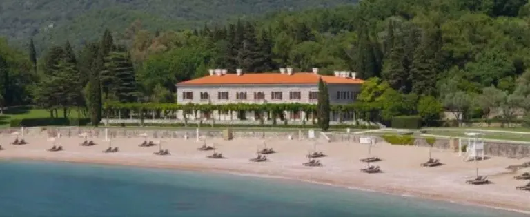 Ležaljka na poznatoj plaži na Jadranu čak 200 eura