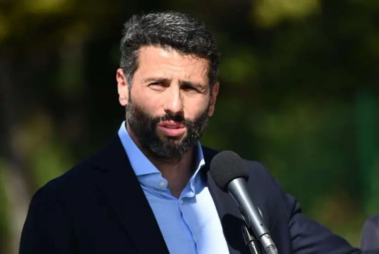 „Kao što je Đinđić skinuo petokraku, tako i mi treba da izmjestimo Broza sa Dedinja“