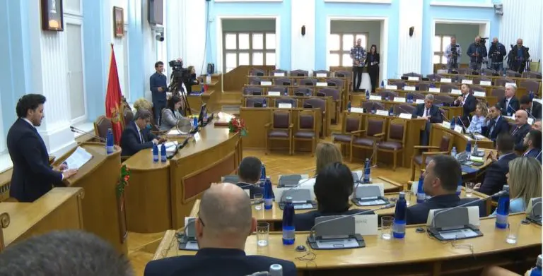 Nova većina izabrala novu crnogorsku Vladu