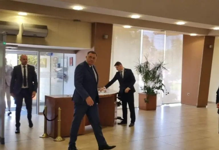 Dodik najavio zatvor za one koji budu provodili odluke Ustavnog suda BiH u RS
