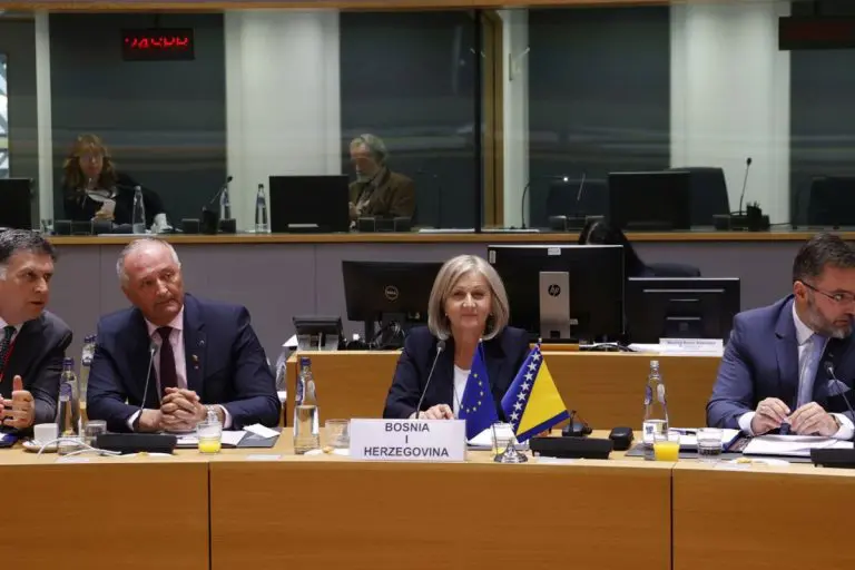 U Brisel otišli usaglašeni, u BiH se vratili posvađani