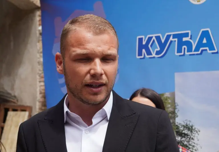 Stanivuković optužuje Vladu Đajića da želi iznutra da rovari Gradsku upravu: Hoće li Banjaluka ostati bez vodenog parka?