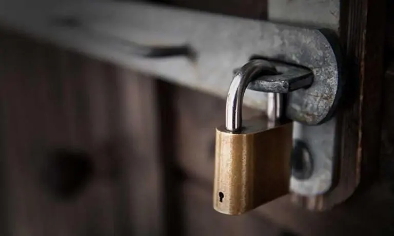 Kolaps tekstilne industrije u RS: Pogoni se gase, radnici završavaju na ulici