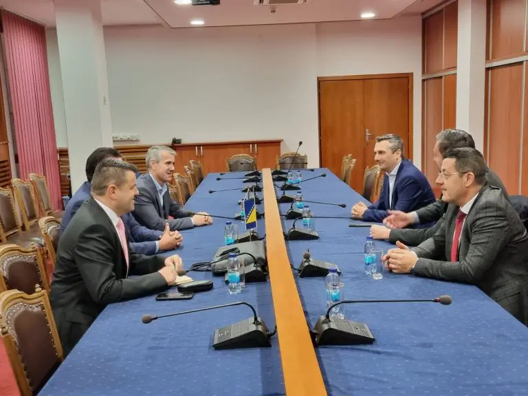 Kako je umjesto rasprave o najboljim kandidatima, vođena bitka o ministru iz reda Bošnjaka?