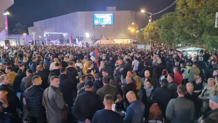 MUP RS procijenio broj okupljenih na protestu opozicije