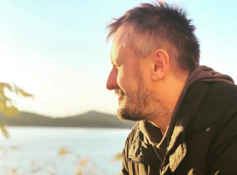 Dino Šaran za Buka magazin: Djeca su najveće žrtve, a političari najodgovorniji za loše stanje u društvu